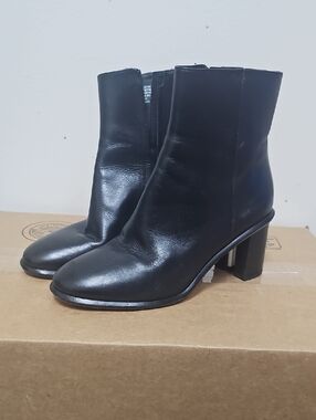 Tory Burch Black Leather Block-Heel Ankle Boots